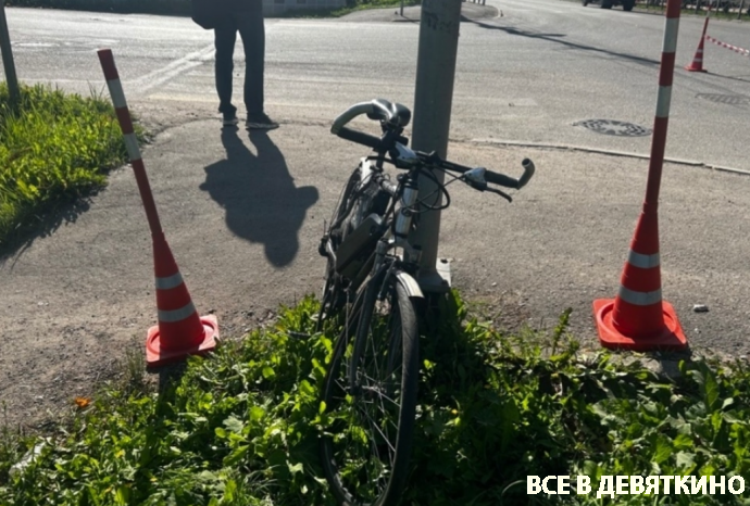 15-летний велосипедист пострадал в ДТП в Мурино: водитель пять раз нарушал ПДД (2026)