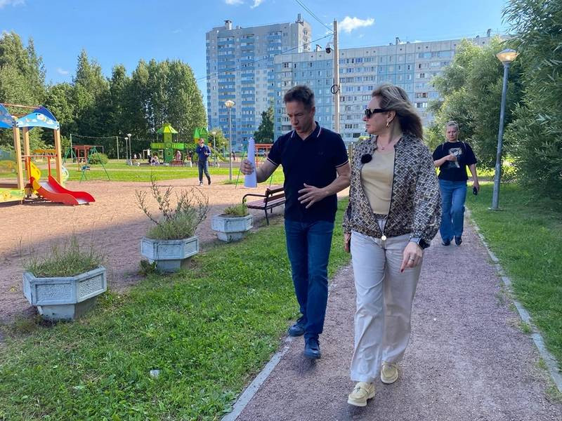 Глава Всеволожского района Лира Бурак провела рабочий обход Нового Девяткино (2026)