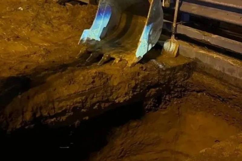 На КАД у Мурино погиб рабочий при обвале песка в траншее (2026)